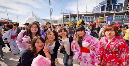 日本大量女性来到中国，其原因不是旅游，那是因为什么“目的”？