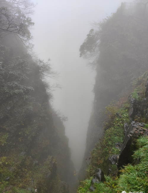 在路上—034X乐山峨嵋山