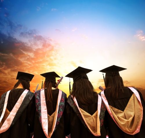越来越多的大学生毕业即失业，底层人民已不配高等教育？