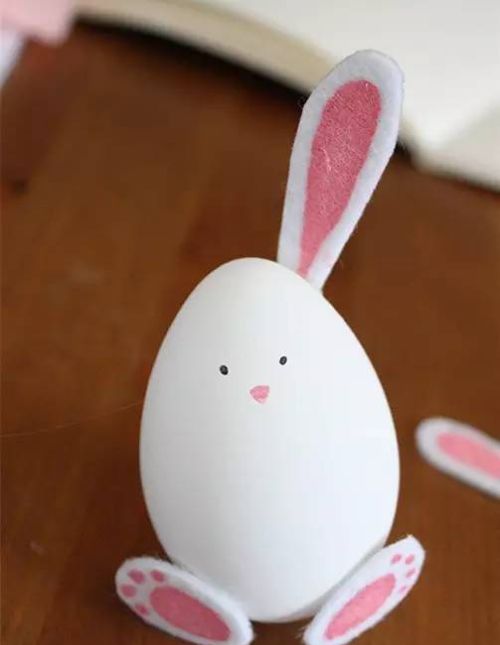 幼儿鸡蛋壳手工画简单小兔子(手工鸡蛋壳作品创意兔子)