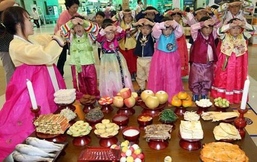 解读韩国一年中最盛大节日春节，与中国越南等国有什么区别