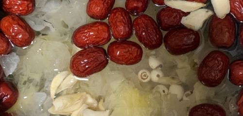 立秋后，建议少吃生姜绿豆，多吃“3白1红”，为秋冬打基础