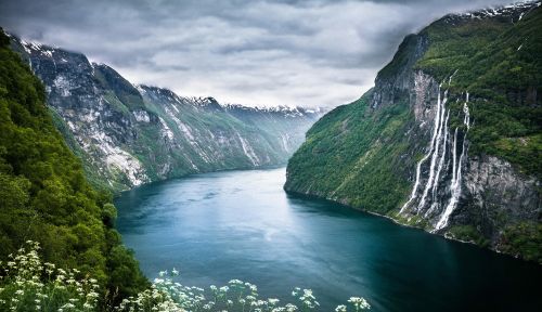 大禹治水的山(大禹治水山水图)