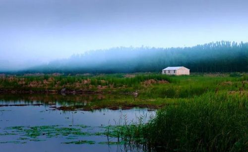 山水湖景画(山水湖图片大全)