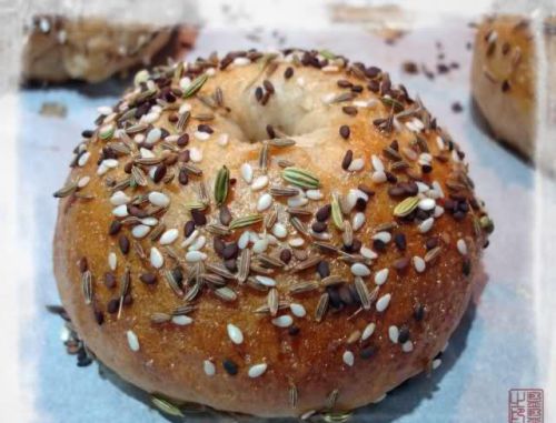 贝果bagel(贝果是什么种类的面包)