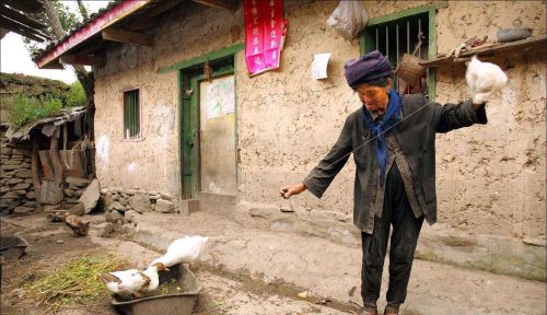 中国经济沙漠地区 大凉山山区的贫穷限制了你的想象
