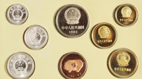 以前发行老粮票和老分币，有没有收藏价值？