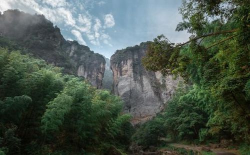 雁荡山旅游攻略(雁荡山风景区一日游攻略)