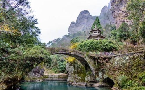 雁荡山旅游攻略(雁荡山风景区一日游攻略)