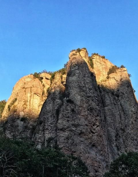 雁荡山旅游攻略(雁荡山风景区一日游攻略)