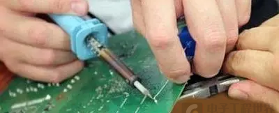 PCB板上片状元器件的拆卸技巧