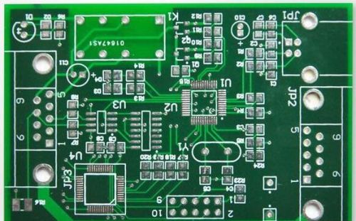 如何在PCB板上创建沟槽？