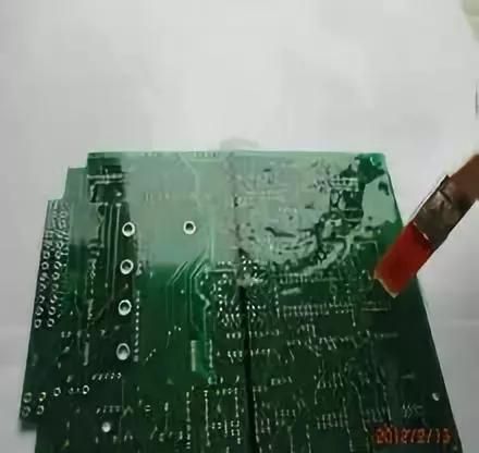 为什么PCB电路板需要使用三防漆？