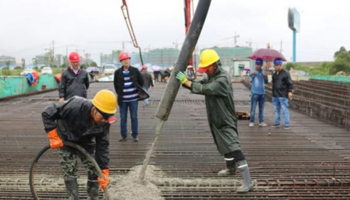 混凝土“楼板开裂”该怎么处理，会有安全隐患吗？原来问题出在这