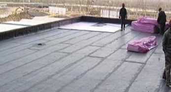 农村自建房“屋顶防水层”该怎么施工？听完内行人的分析，懂了