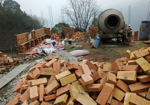 农家建房，为什么先建房子后建围墙，有怎样的民俗说法？