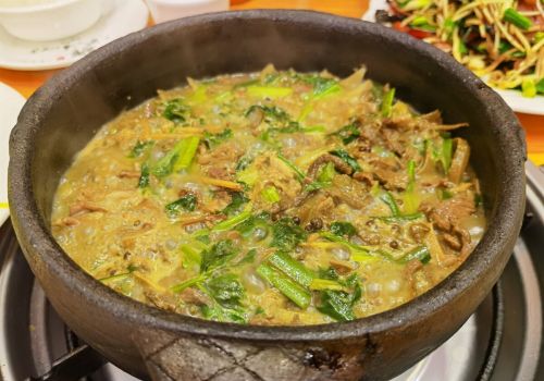 贵州的牛瘪汤，外地人眼中的“地狱料理”，敢吃的是真的猛士