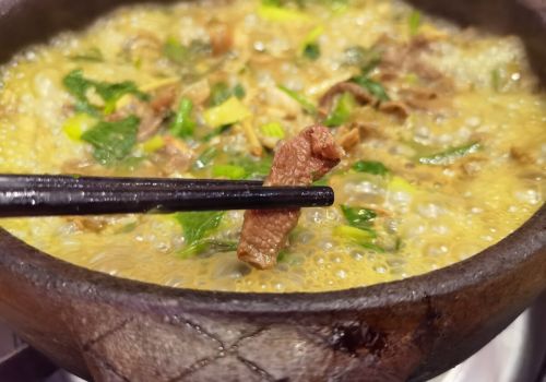 贵州的牛瘪汤，外地人眼中的“地狱料理”，敢吃的是真的猛士