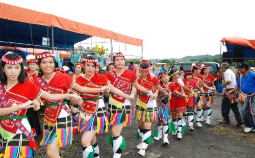 台湾少数民族的丰收祭又叫什么?(丰年祭在台湾哪里)