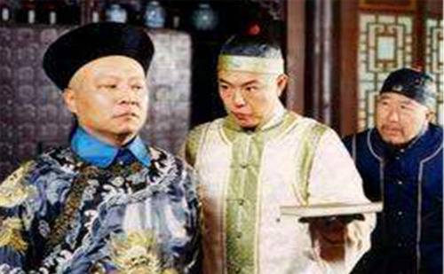 清朝最大官，比皇帝权力还大，不是太上皇，200年来只此二人任职
