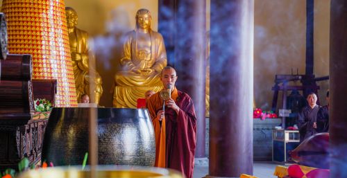 「佛教科普」西方三圣除了阿弥陀佛和观音菩萨，另一尊是谁？