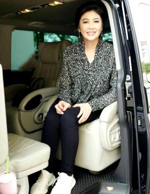 有一种时尚，叫审美超前的泰国总理英拉，她的穿法优雅又经典