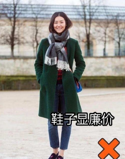 50岁之后，建议女人少穿运动鞋，秋季多穿这3双更时髦减龄