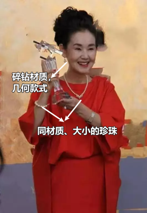 优雅到骨子里的50+妈妈：不披丝巾，发不过肩，妆容淡雅，好美