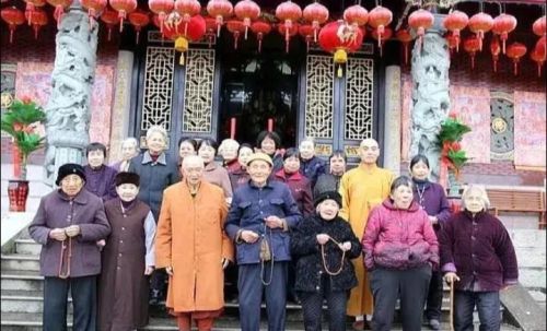 中国一座免费寺院形式的养老院