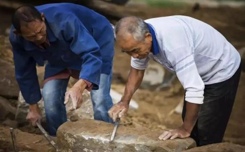 “六十不交言，七十不留宿”是什么意思？老祖宗的忠告，说得有理