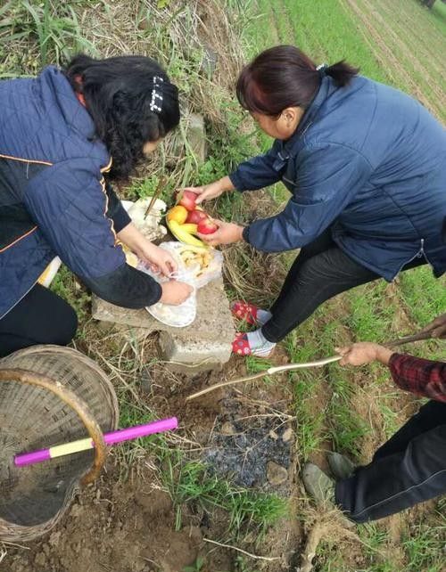 为何农村忌讳清晨和太阳落山后上坟？听完原因，表示的确有道理