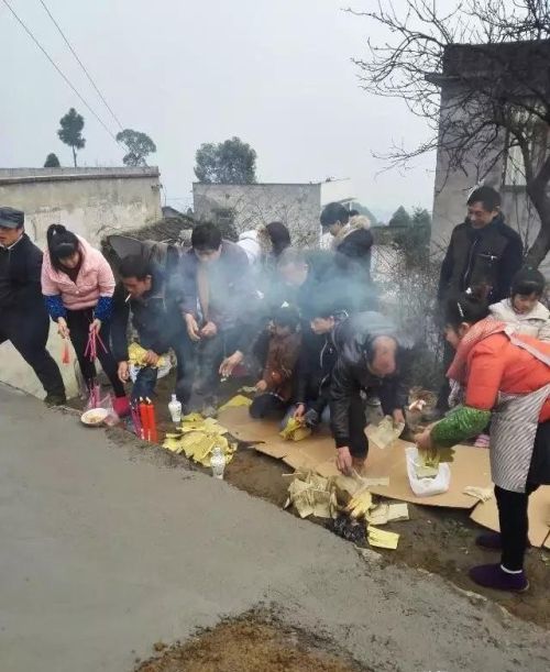 农村忌讳用瓜豆食物当祭品，原因有点扯淡，这些习俗早该被废除