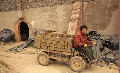 八十年代建房常用的红砖，为何现在基本消失了，原因你可能不信