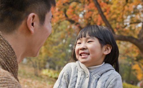 俗语：面对青山出孝子，背朝平岭出贤人，真是如此吗？