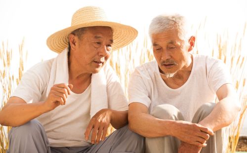 在农村，一般老人活到多少岁就可以给他做寿？有什么传统习俗？