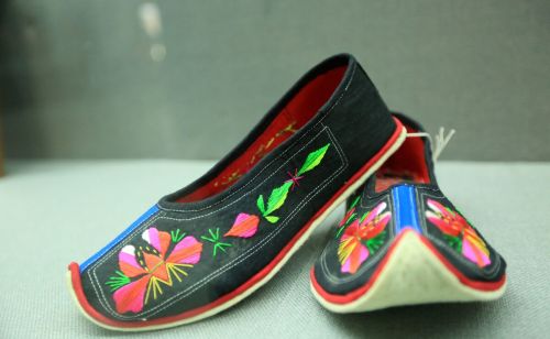 农村俗语：“女过花甲穿绣鞋”，是一种什么样过寿的习俗呢？