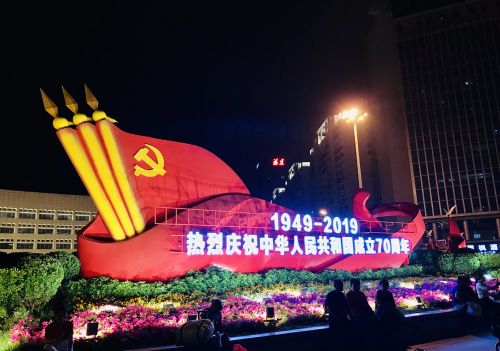 天津海河夜景，真的不比外滩和珠海夜景逊色，来看看就知道了