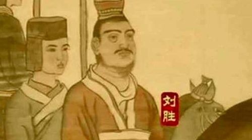 从中山靖王到刘备相差270多年，为什么整个三国时代都没有人质疑刘备的出身？