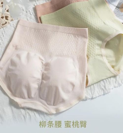 有哪些平价且不俗气的衣服品牌适合春天穿？