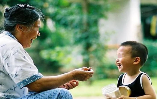 为何越来越多的孩子，成年后对父母不孝，一份数据给出了答案