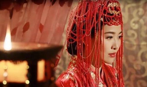 汉朝公主远嫁波斯却在途中怀孕，生子后就地建国，故地已归属中国，这是哪个国家？有哪些历史？
