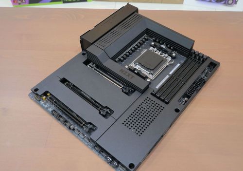 基于锐龙9 7900X 3D+RTX 4080打造客厅的游戏平台，这下舒爽了！