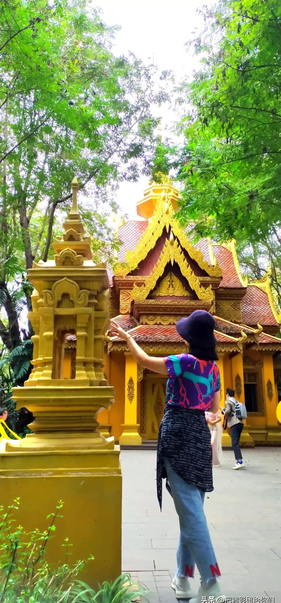 想去那种风景好，消费不是很高的南方旅居，哪个城市比较合适？