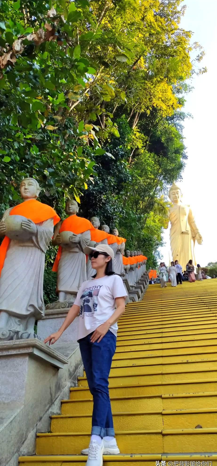 想去那种风景好，消费不是很高的南方旅居，哪个城市比较合适？