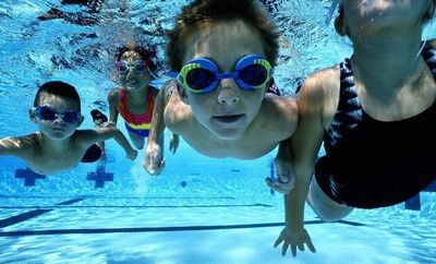 又一学校出游玩水出事！游泳课程该不该纳入学校课程？