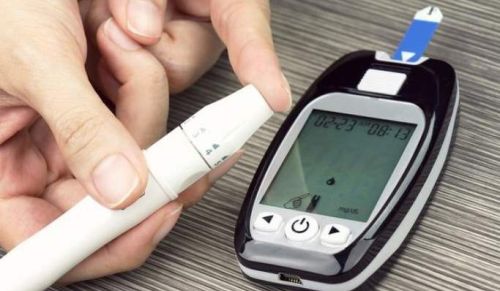 高血糖病人不想吃药，可以通过健康的生活方式把血糖降到正常范围吗？