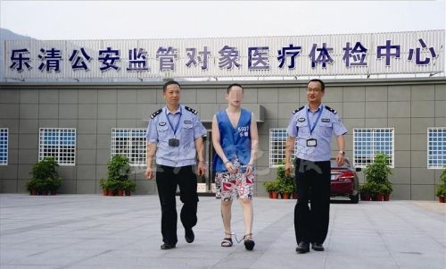 亲眼见到戴脚镣的在押或服刑人员是一种怎样的体验？