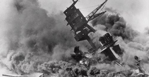 二战时期，山本五十六为何要愚蠢的偷袭珍珠港？