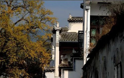 为什么浙江一些地方流行徽派建筑？安徽有很多人移民浙江吗？
