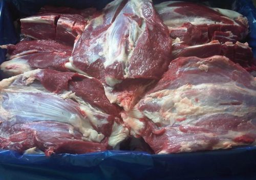 农村集市上的冻牛肉20块钱一斤，而鲜牛肉32块钱一斤。为什么差价会如此之大？